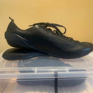 Nike Ovolo sneakers RARE size 7.5